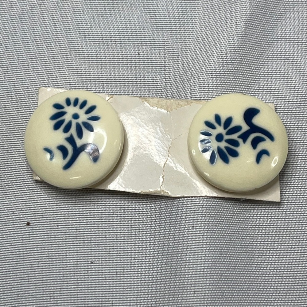 Vintage Ceramic Blue Onion Floral Buttons Cream Blue Round Shank Set of 2 0.75in
